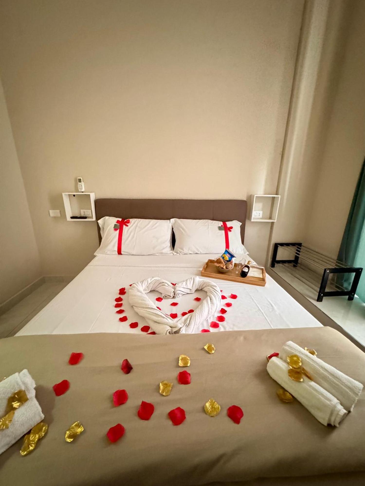 Bed and Breakfast Royal Dream à Naples Extérieur photo